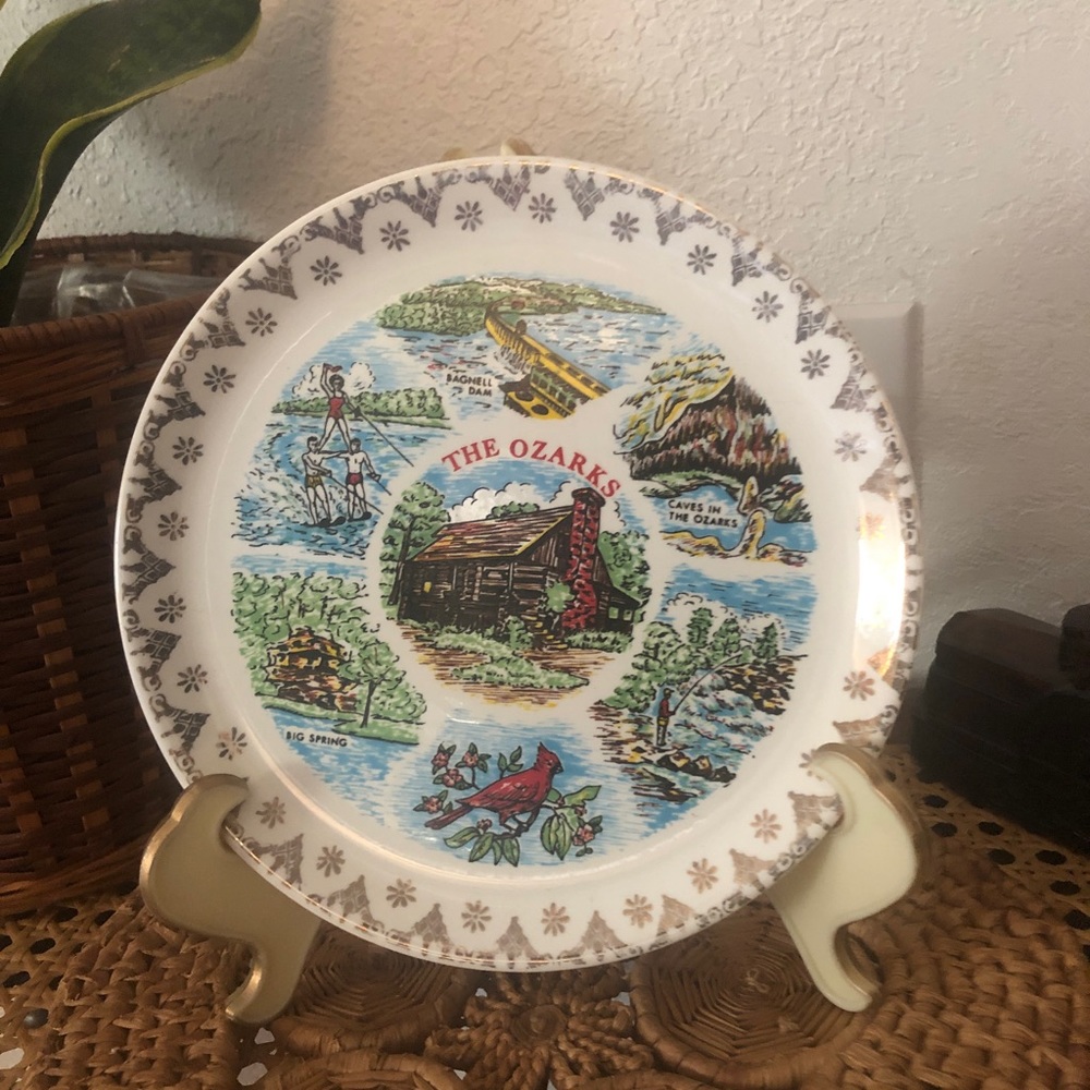 Porcelain Missouri Ozarks Souvenir Vintage Plate